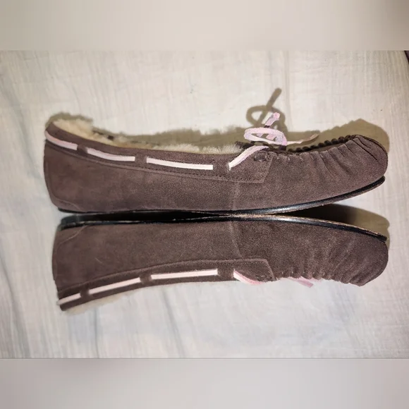 UGG Sheepskin Moccasin Dakota Chocolate Brown Suede Slippers Sz 10 # 5466 - Picture 4 of 10